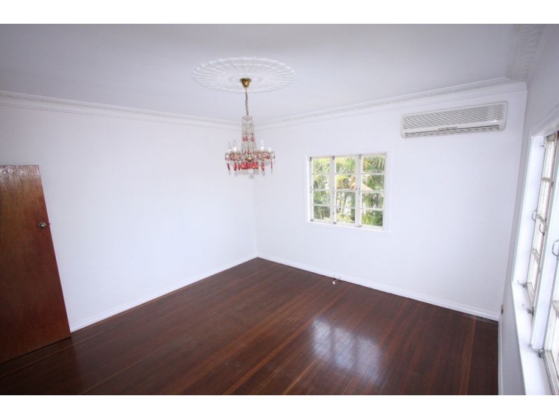 12 Longden Street, Coopers Plains QLD 4108