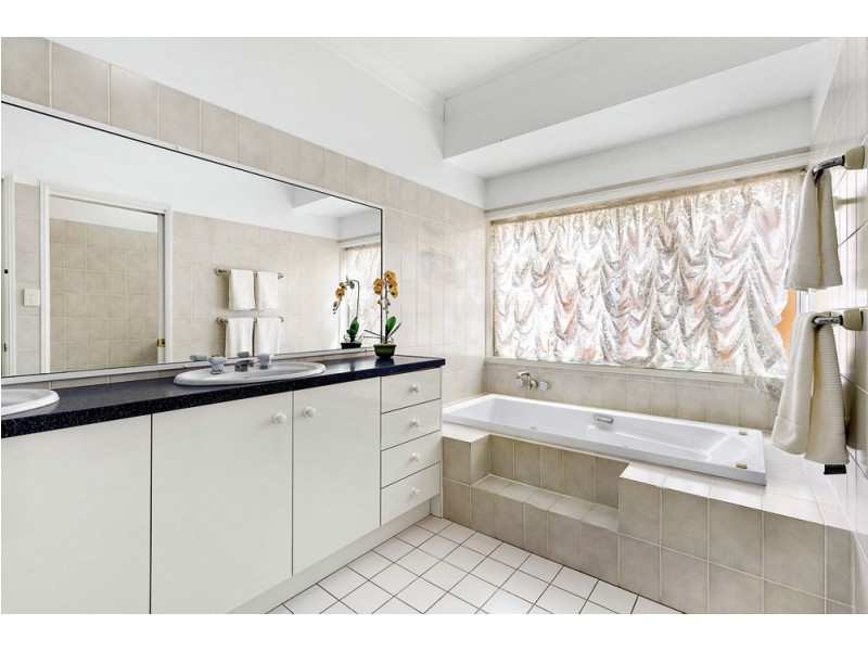 31 Keel St, Birkdale QLD 4159