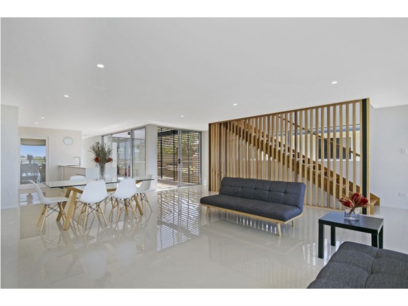 48 Bates Drive, Birkdale QLD 4159