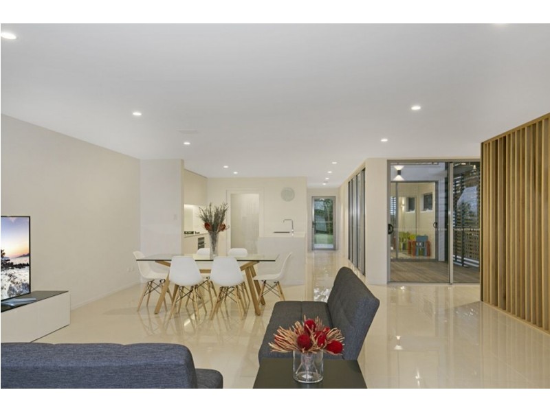 48 Bates Drive, Birkdale QLD 4159