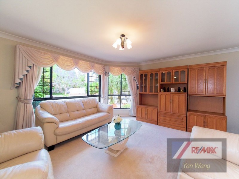 8 The Heights, Underwood QLD 4119