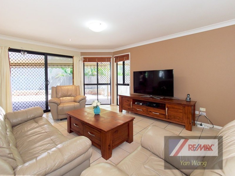 8 The Heights, Underwood QLD 4119