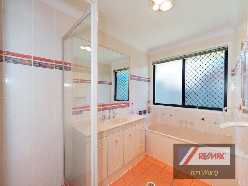 8 The Heights, Underwood QLD 4119