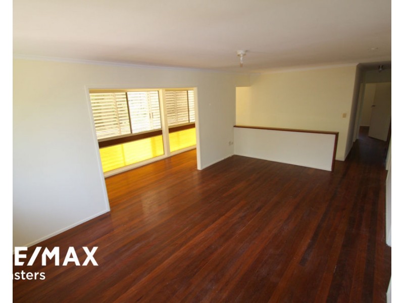 8 Turnmill Street, Macgregor QLD 4109
