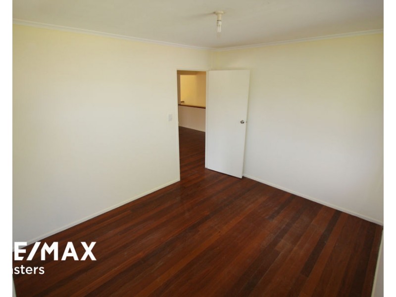 8 Turnmill Street, Macgregor QLD 4109