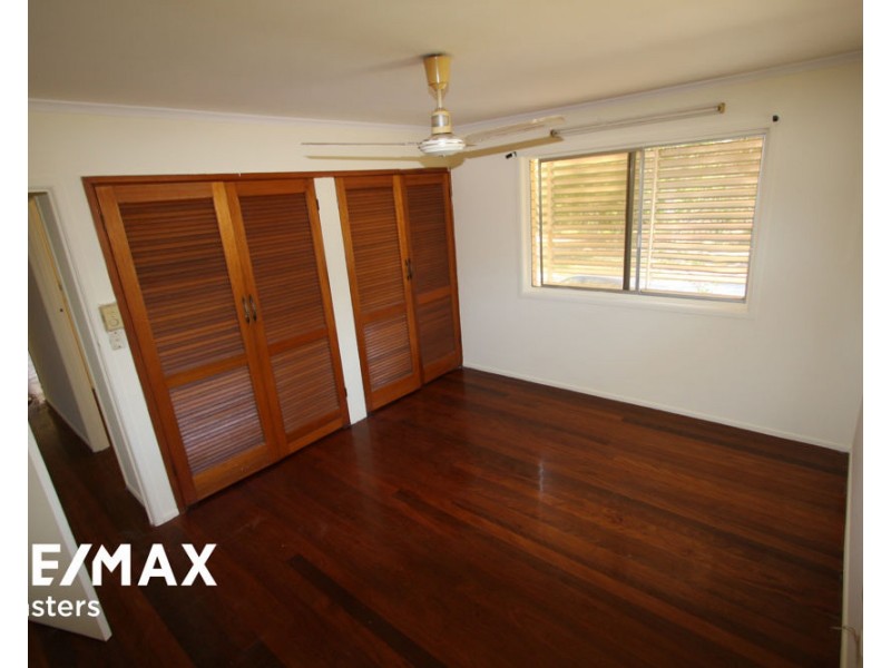 8 Turnmill Street, Macgregor QLD 4109