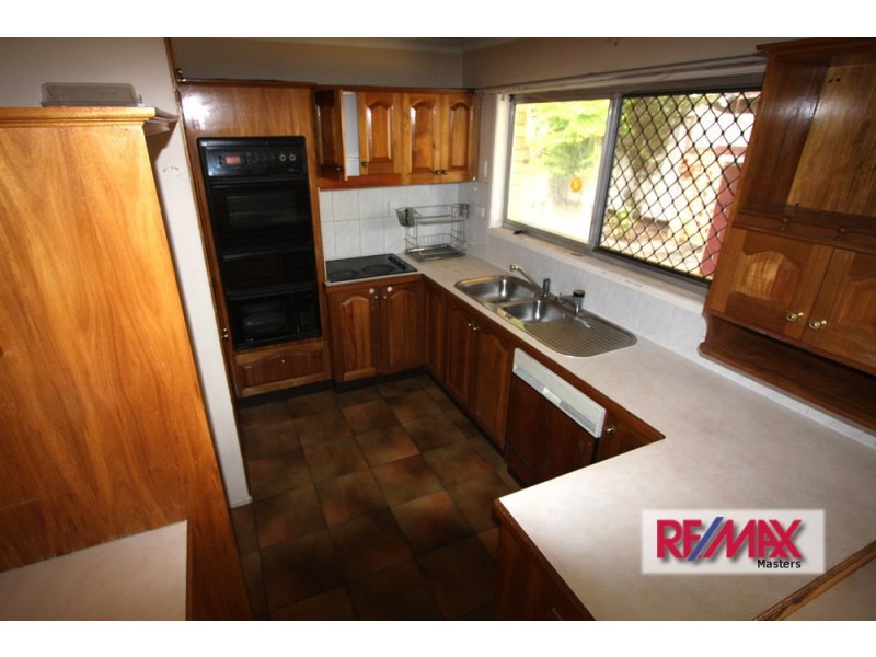 30 Chadford Street, Macgregor QLD 4109