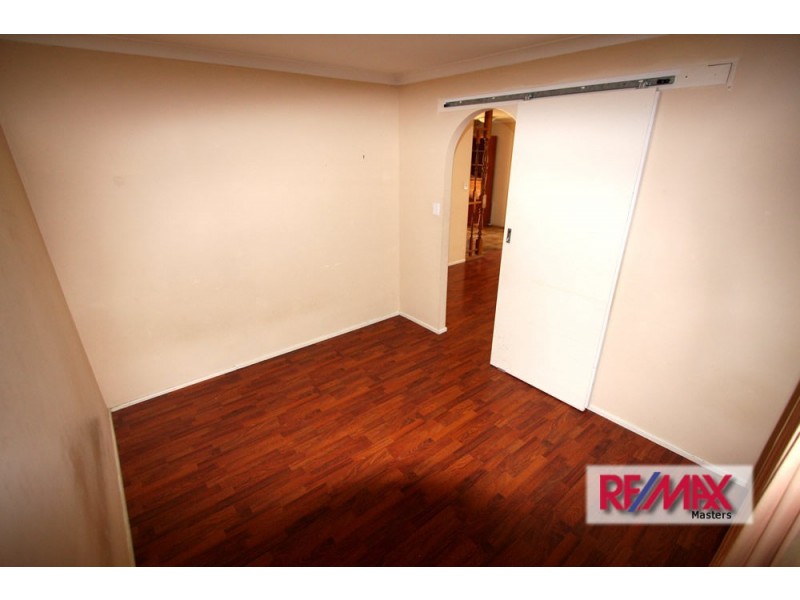 30 Chadford Street, Macgregor QLD 4109