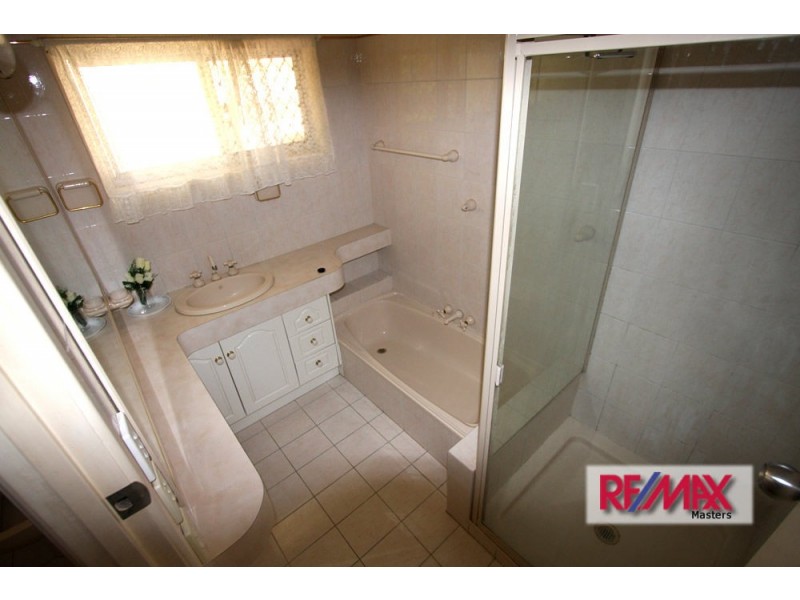 30 Chadford Street, Macgregor QLD 4109