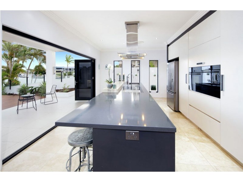 16 Marram Crt, Raby Bay QLD 4163