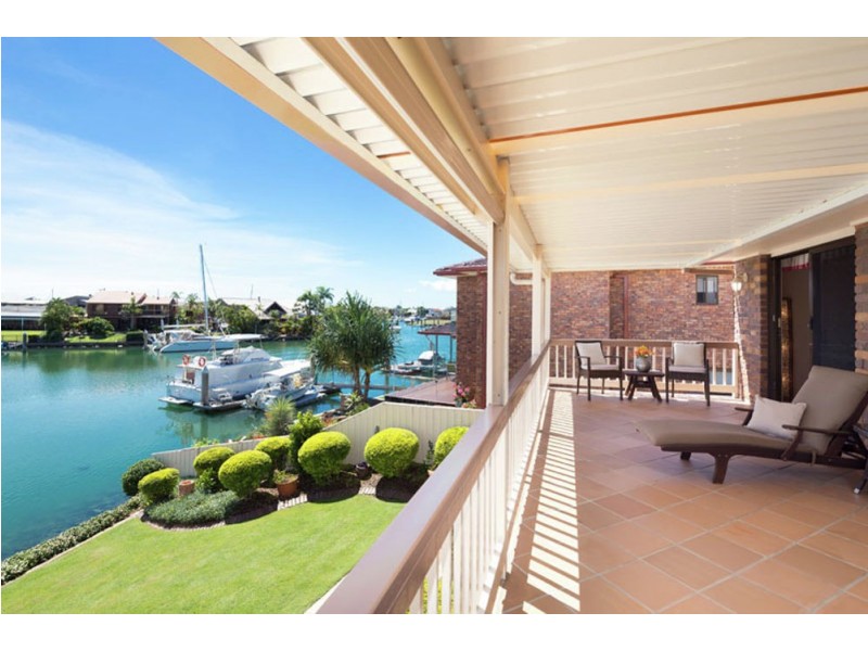 8 Compass Crt, Raby Bay QLD 4163