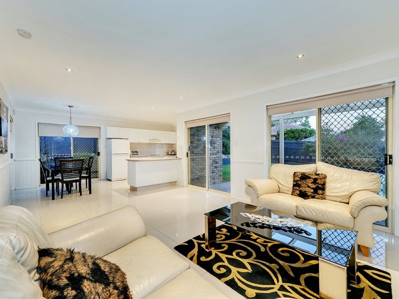 41 Amara Cr, Forest Lake QLD 4078