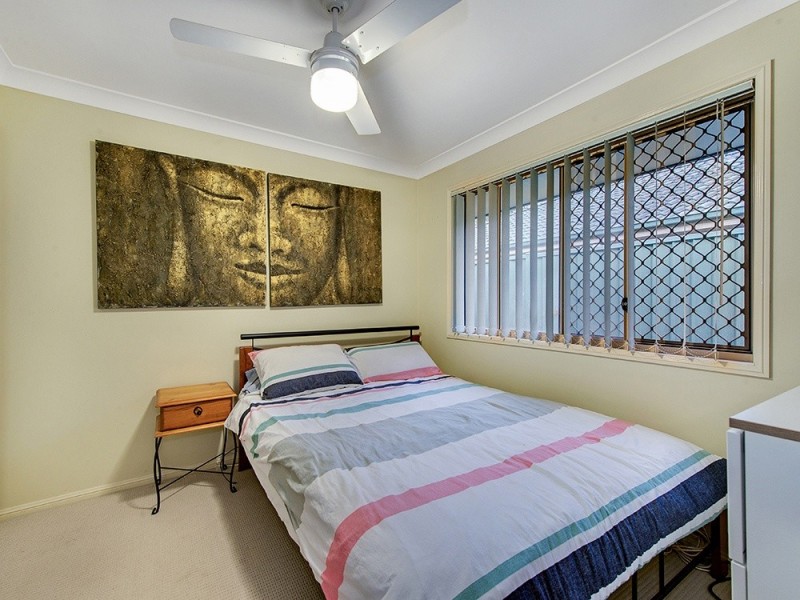 4 Purdie Pl, Forest Lake QLD 4078