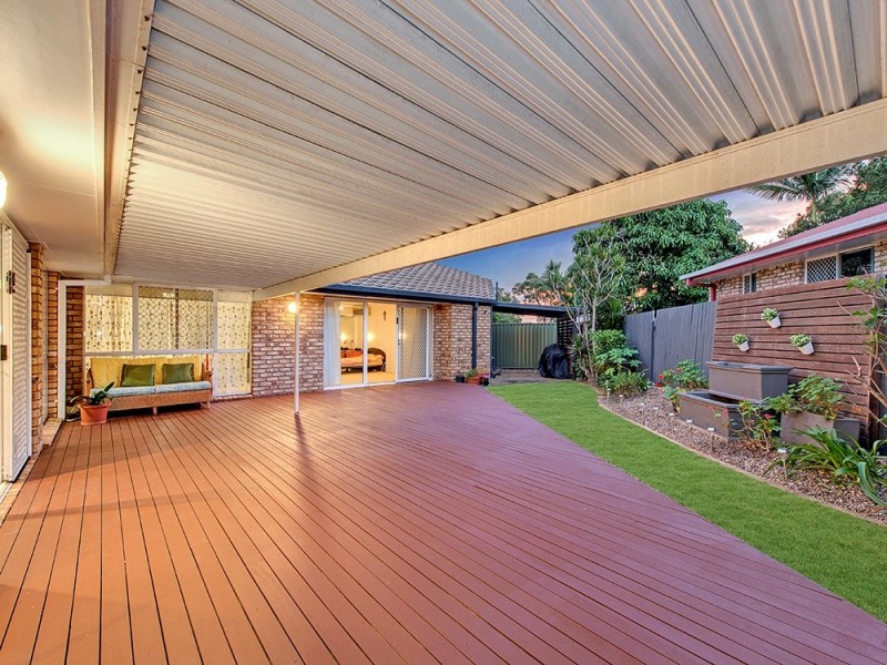 8 Ballandean Cl, Forest Lake QLD 4078