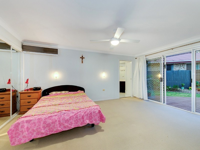 8 Ballandean Cl, Forest Lake QLD 4078