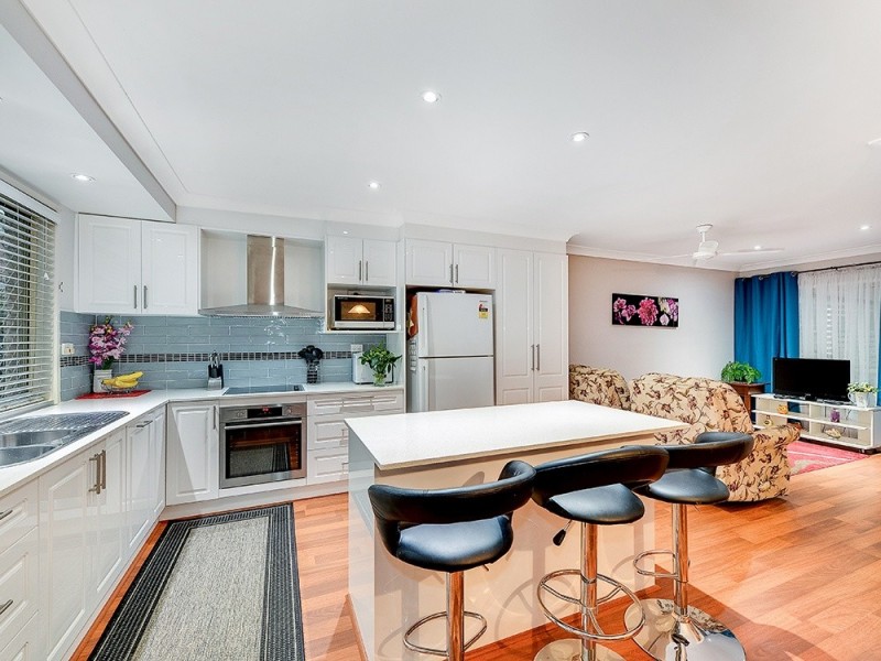 60 Oldbury Pl, Forest Lake QLD 4078