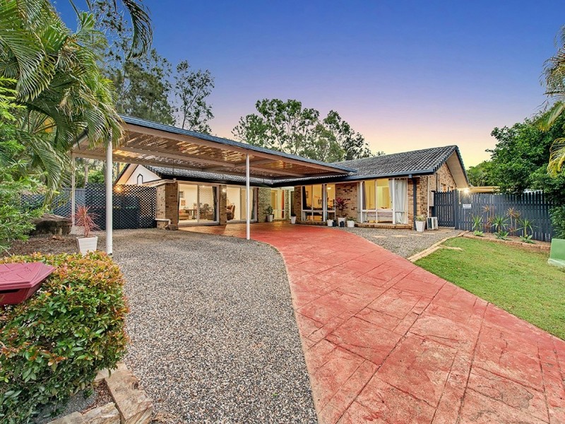 11 Victoria Cl, Forest Lake QLD 4078