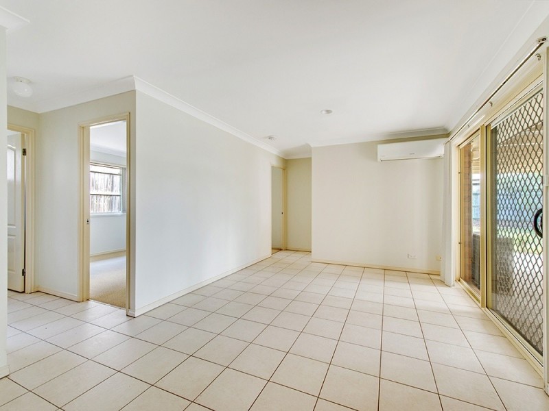 5 Bullen Cct, Forest Lake QLD 4078