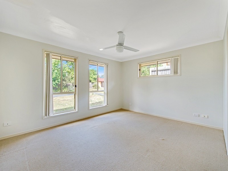 5 Bullen Cct, Forest Lake QLD 4078