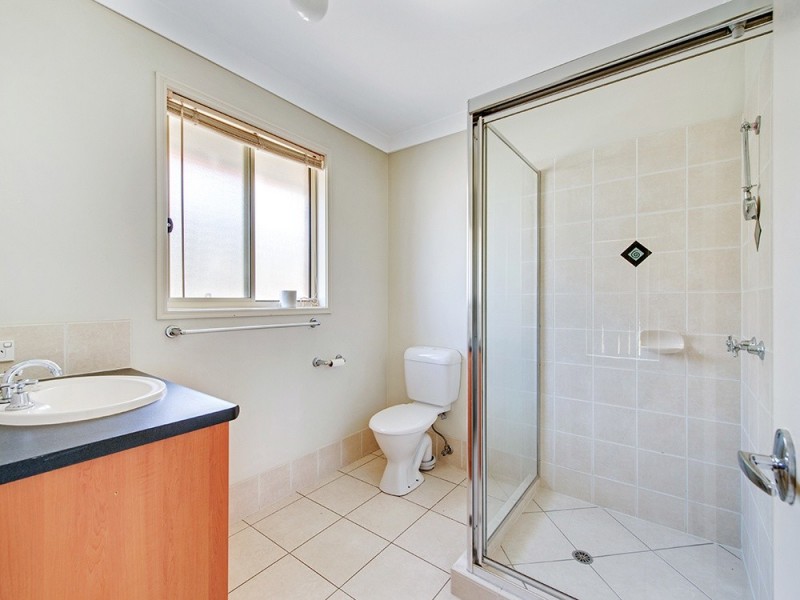 5 Bullen Cct, Forest Lake QLD 4078