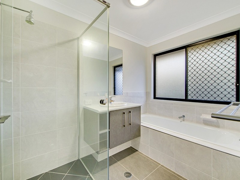 13 Tomaso Cl, Doolandella QLD 4077