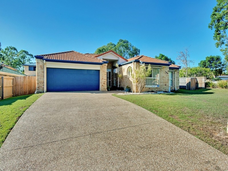 8 Reuben Cl, Forest Lake QLD 4078