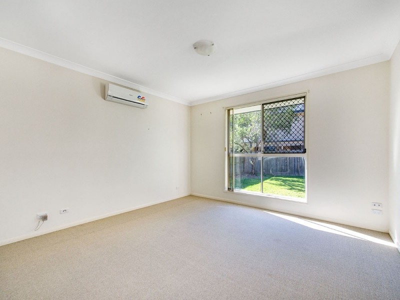 8 Reuben Cl, Forest Lake QLD 4078