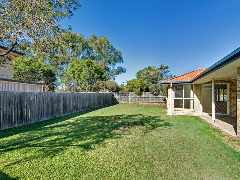 8 Reuben Cl, Forest Lake QLD 4078