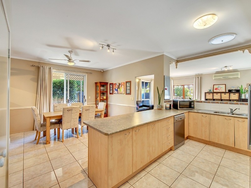 81 Jubilee Ave, Forest Lake QLD 4078