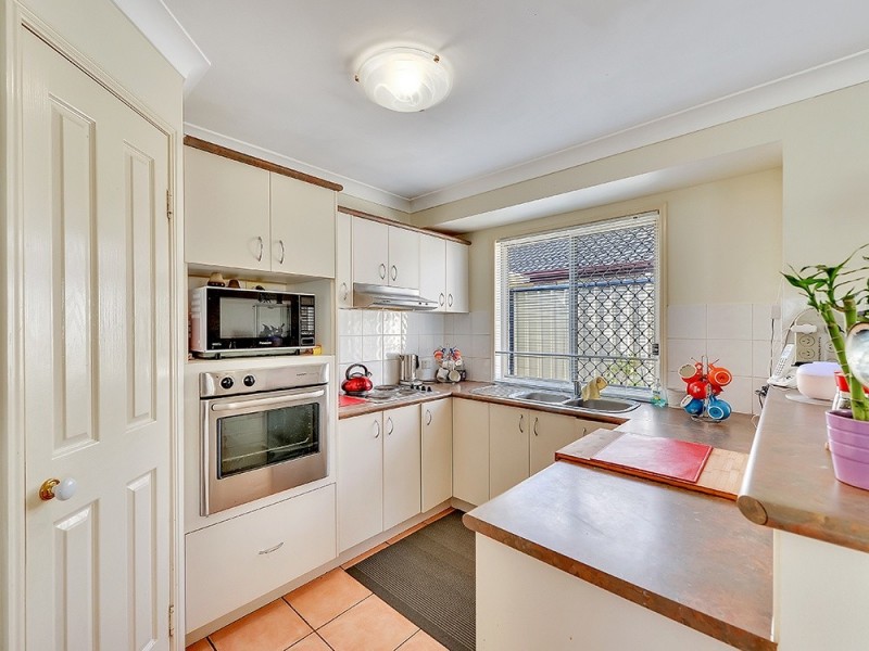 18 Paton Crescent, Forest Lake QLD 4078