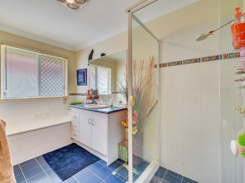 18 Paton Crescent, Forest Lake QLD 4078