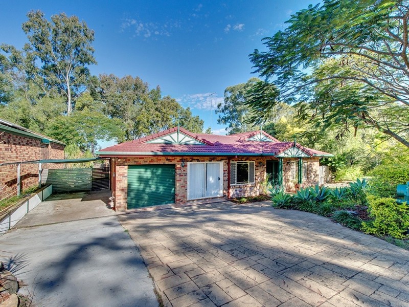 31 Dampier Cr, Forest Lake QLD 4078