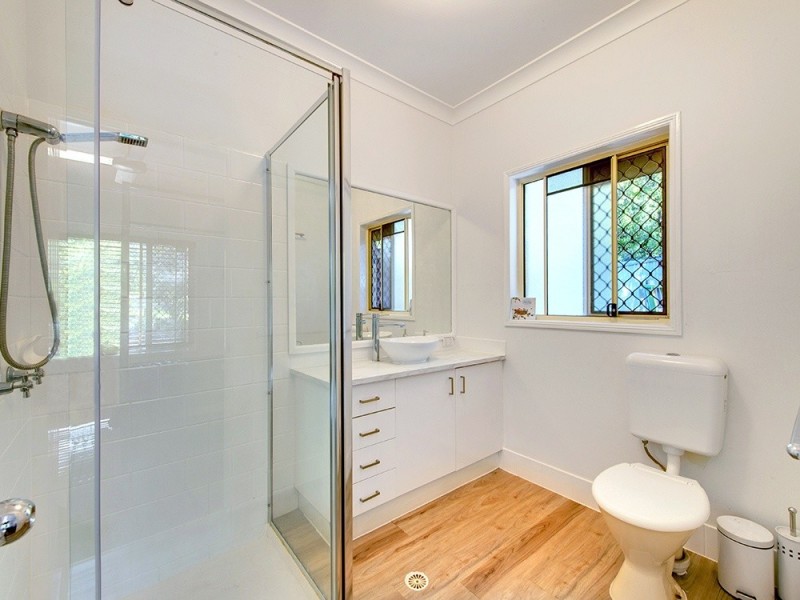 31 Dampier Cr, Forest Lake QLD 4078