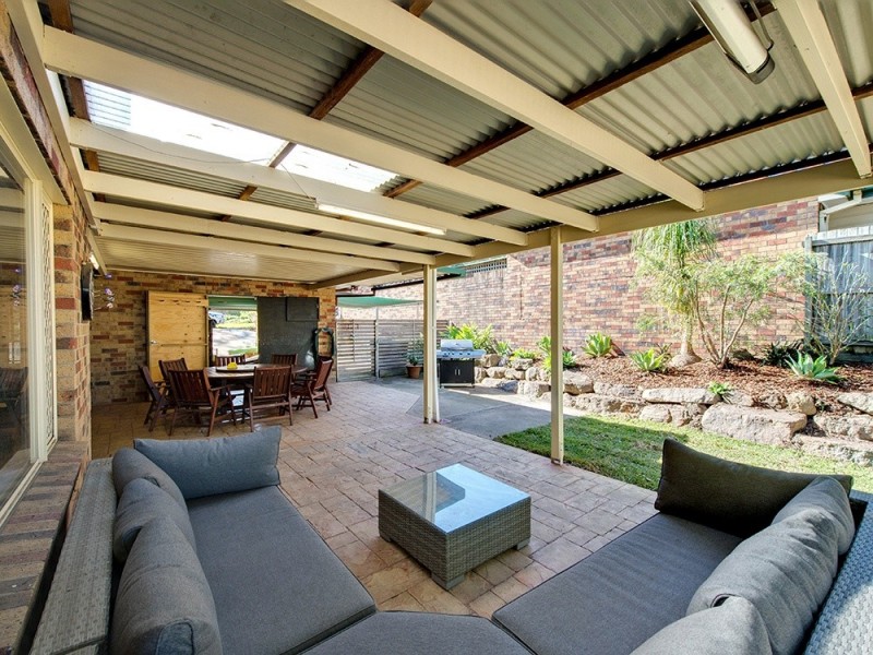 31 Dampier Cr, Forest Lake QLD 4078