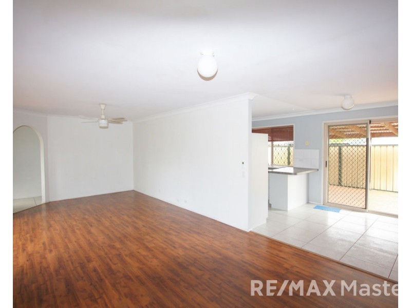 28 Westwood Drive, Hillcrest QLD 4118
