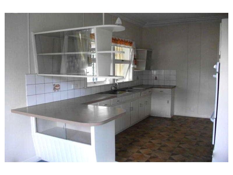 79 Brisbane Rd, Riverview QLD 4303