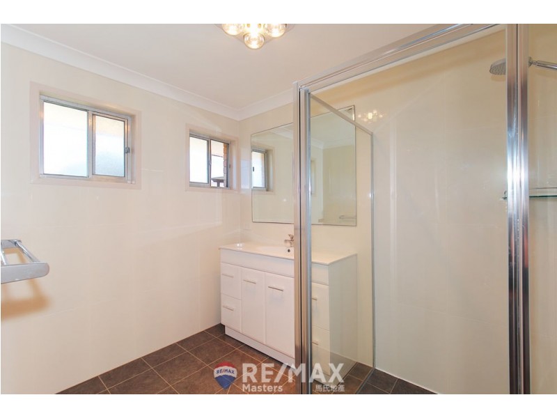 12 Lorrimore Street, Macgregor QLD 4109
