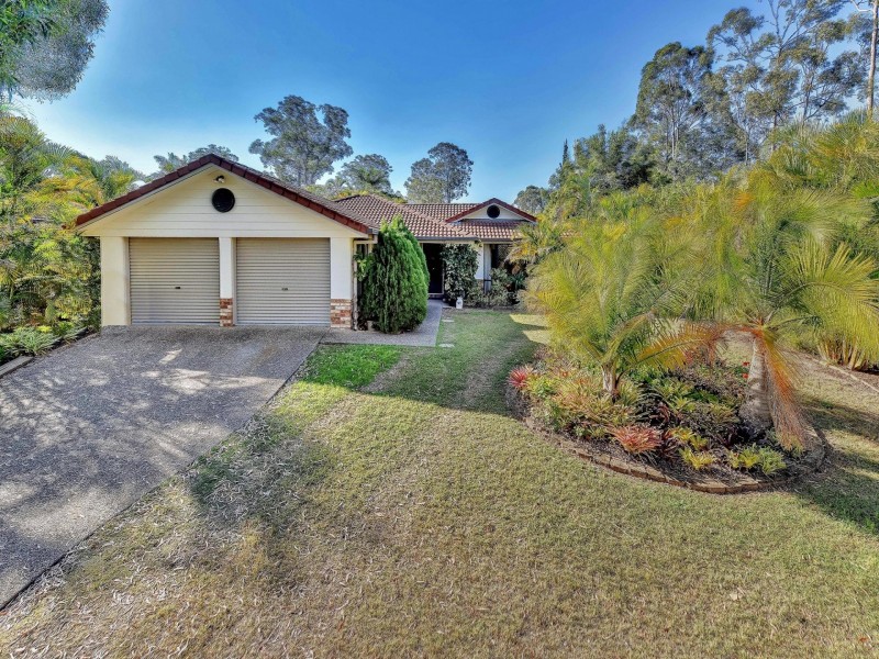 15 Fraser Pl, Forest Lake QLD 4078