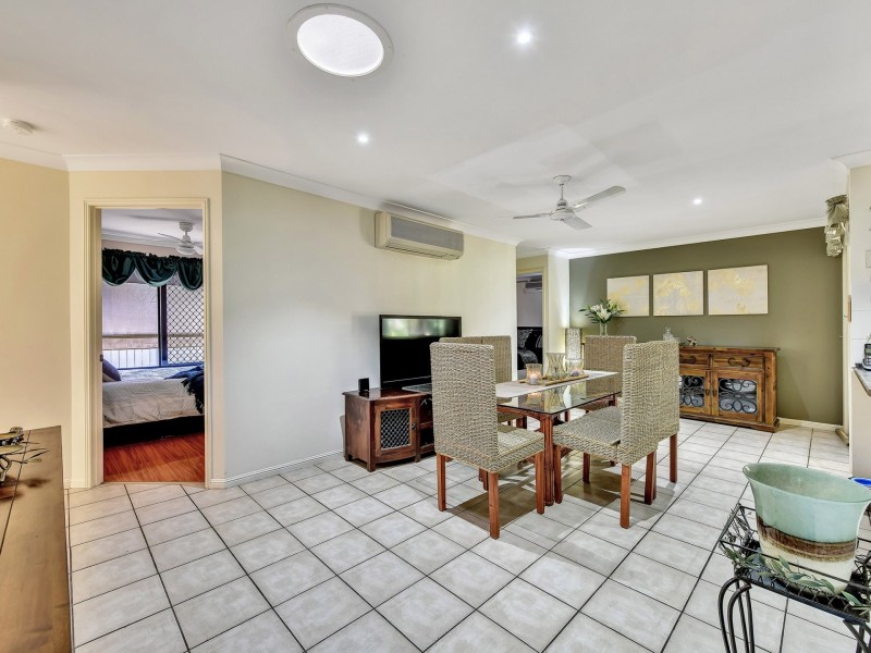 15 Fraser Pl, Forest Lake QLD 4078