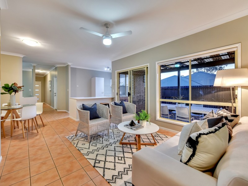 8 Catalina Cct, Forest Lake QLD 4078