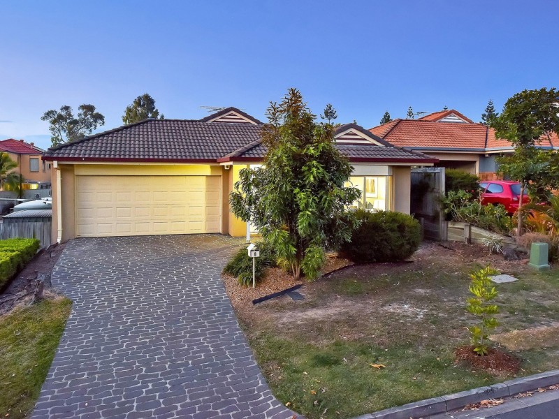 8 Catalina Cct, Forest Lake QLD 4078