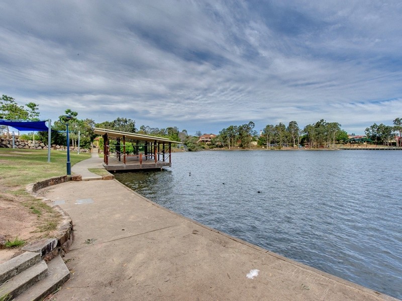 8 Catalina Cct, Forest Lake QLD 4078