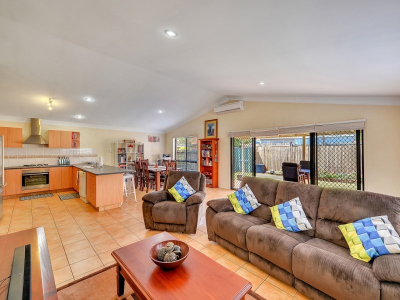 12 Sherwood Pl, Forest Lake QLD 4078
