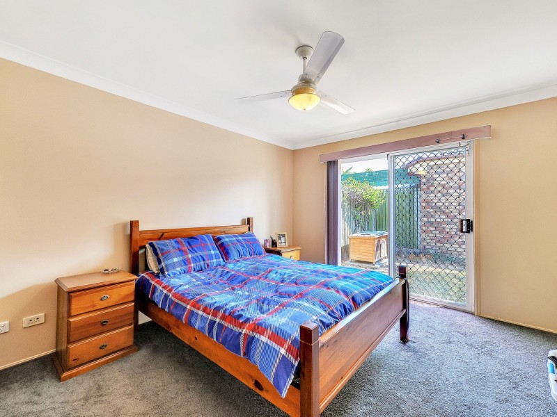 8 Greenstead Way, Forest Lake QLD 4078