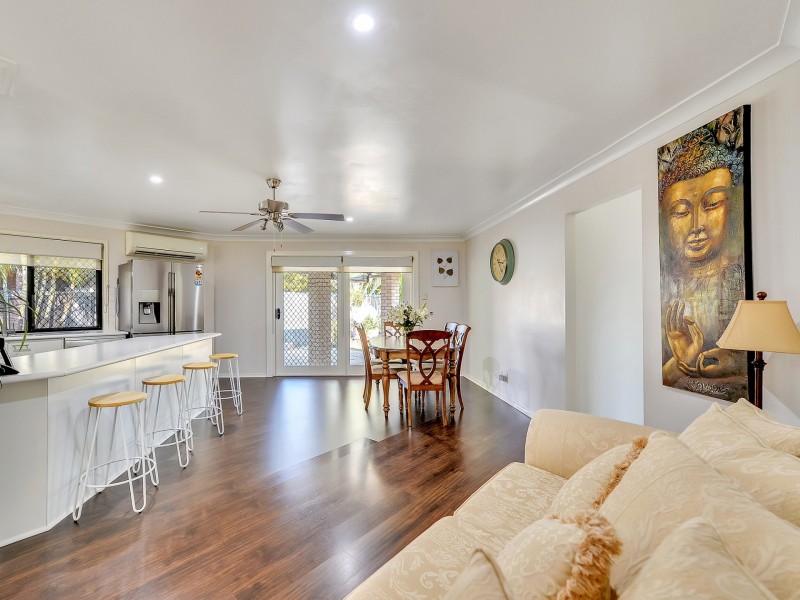 17 Beccaria Pl, Doolandella QLD 4077