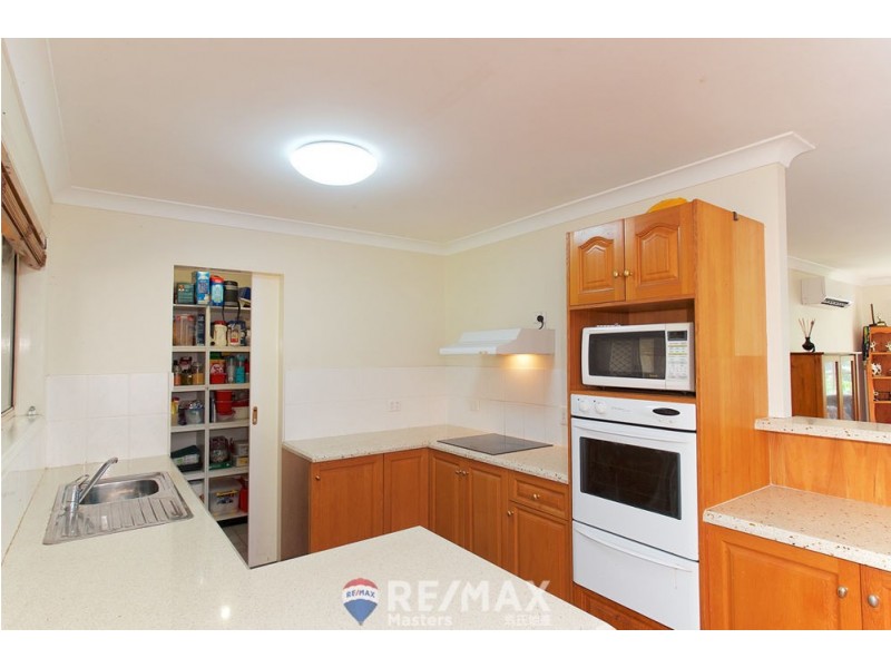 118 Castile Crescent, Edens Landing QLD 4207