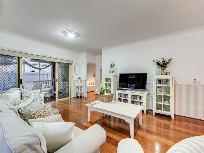 10 Moran Cr, Forest Lake QLD 4078