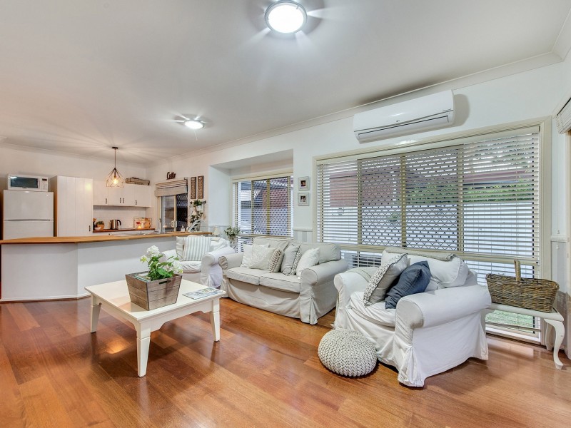 10 Moran Cr, Forest Lake QLD 4078