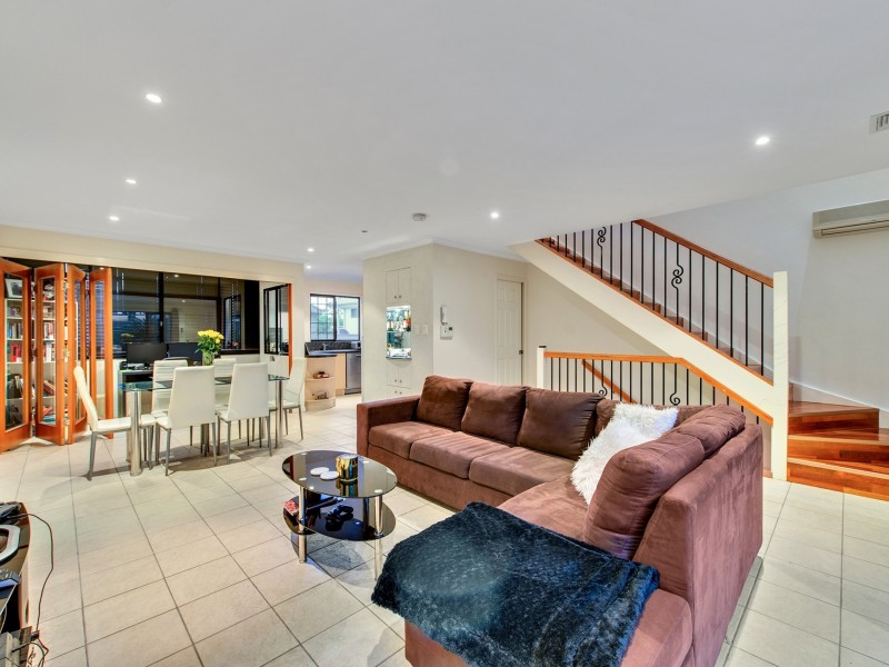 2/41 Woolley St, Taringa QLD 4068