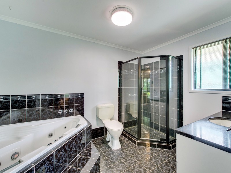 36 Claremont Pde, Forest Lake QLD 4078